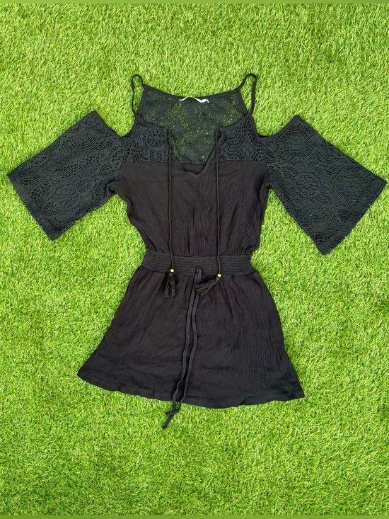 La Vie En Rose Dresses & Skirts - La Vie en Rose Aqua Black Crochet Cold Shoulder Boho Mini Dress XS